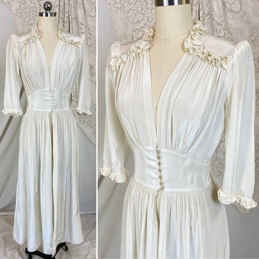 Vintage 1940's Dressing Gown Robe | Silky White Rayon with Ruffles | Size XS | Flobert - Daggers & Dames