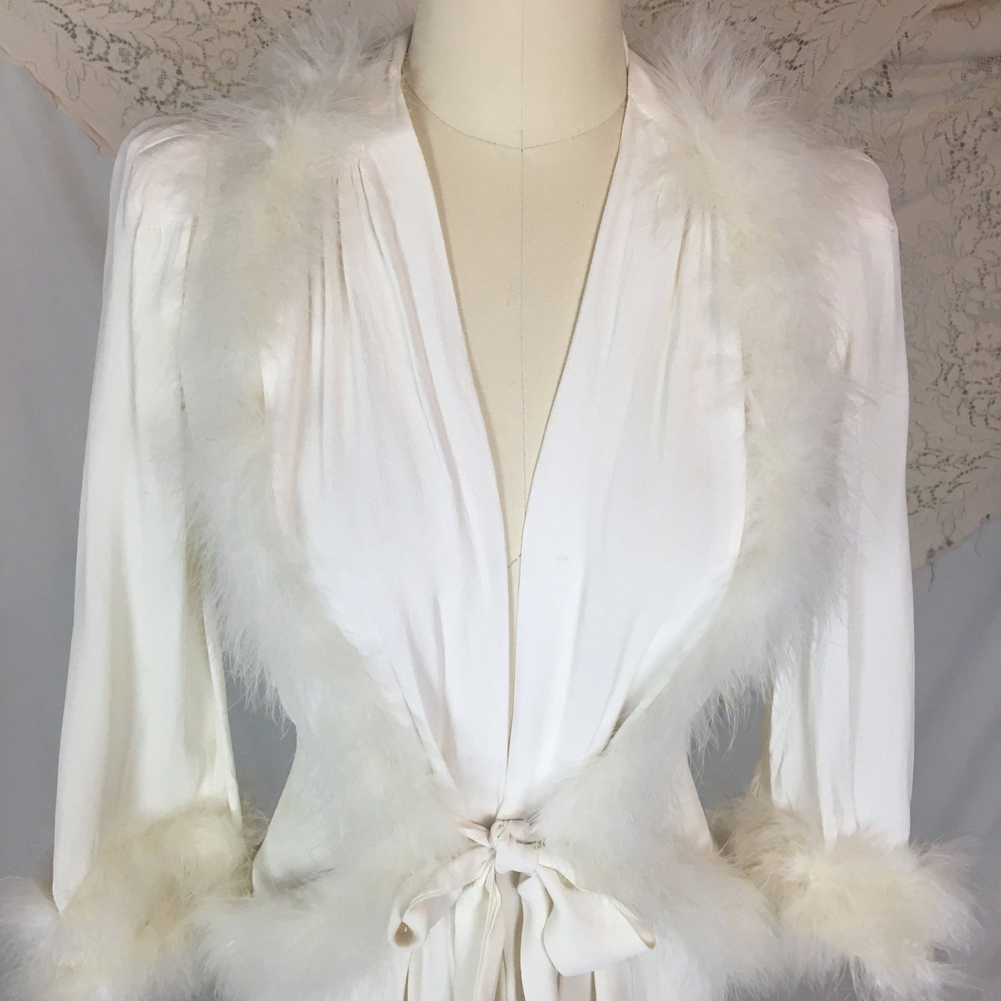 Vintage 1940's Dressing Gown Robe | White Rayon Crepe with Marabou Feathers | Size XS, S - Daggers & Dames