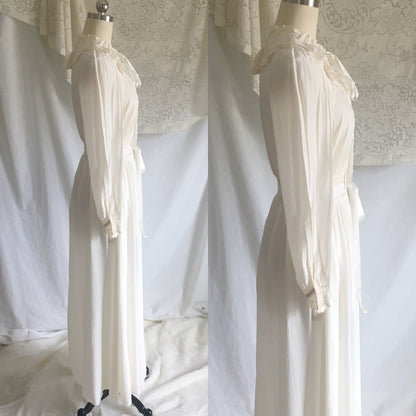 Vintage 1940's Dressing Gown Robe | White Rayon with Lace & Ruffles | Radcliffe Lingerie | Size XS, S - Daggers & Dames