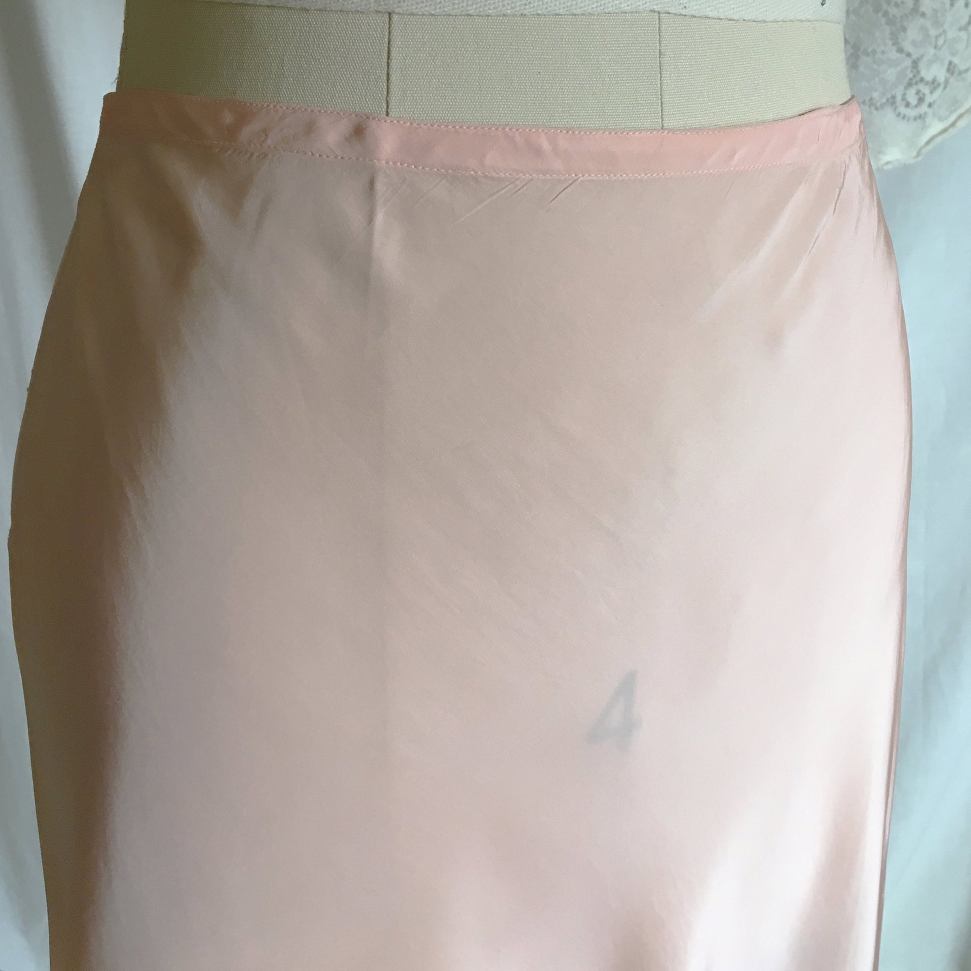 Vintage 1940's Half Slip | Pale Pink Rayon Satin with Embroidered Chiffon Hem | Fray Pruf | Size SM, M - Daggers & Dames