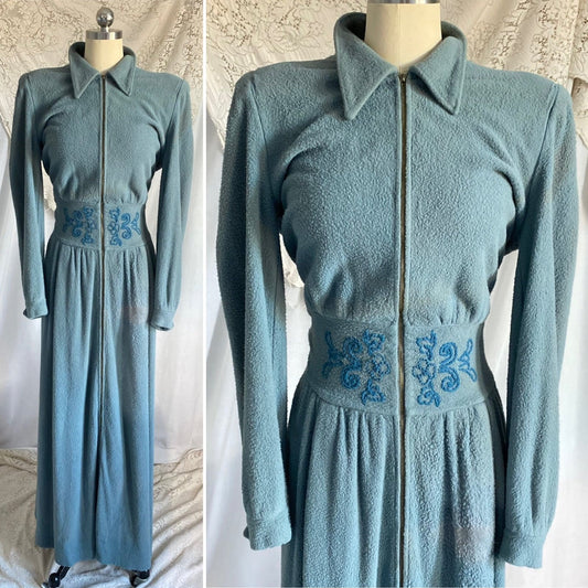 Vintage 1940’s House Dress | Dusty Blue Woolen Fleece with Embroidery | Size M, LG | Gassser, Lugano - Daggers & Dames