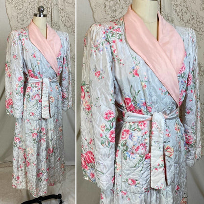 Vintage 1940's Housecoat Robe | White Rayon Taffeta with Floral Print & Powder Pink Lining | Size XS, S - Daggers & Dames