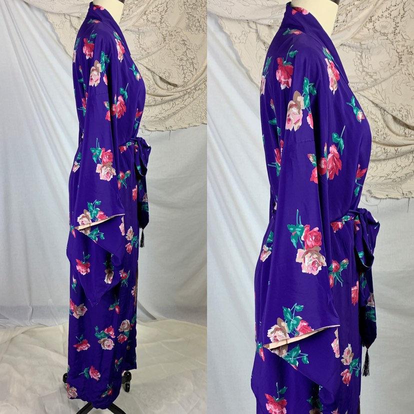 Vintage 1940's Japanese Kimono Robe | Plum Purple Silk with Pink Rose Print & Tassel Sash Tie | Size Free - Daggers & Dames