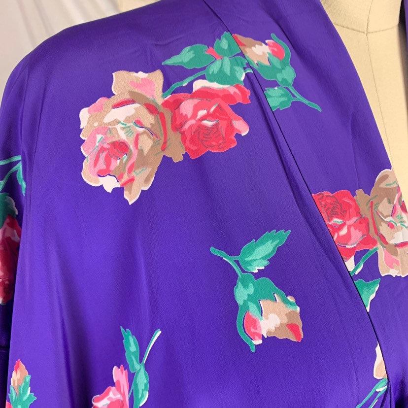 Vintage 1940's Japanese Kimono Robe | Plum Purple Silk with Pink Rose Print & Tassel Sash Tie | Size Free - Daggers & Dames