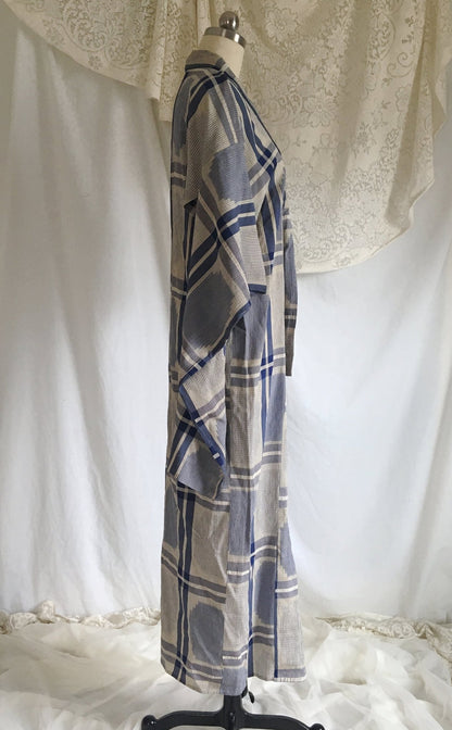 Vintage 1940's Kimono | Blue Crepe Silk | Geometric Pattern | Size SM/LG - Daggers & Dames