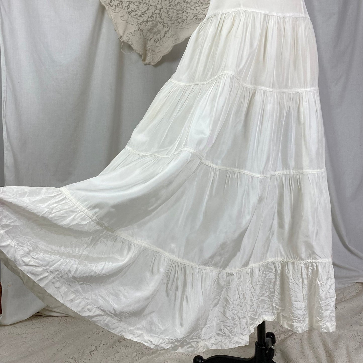 Vintage 1940's Maxi Slip Dress | Crisp White Rayon Taffeta with Tiered Ruffle Skirt | Size M - Daggers & Dames