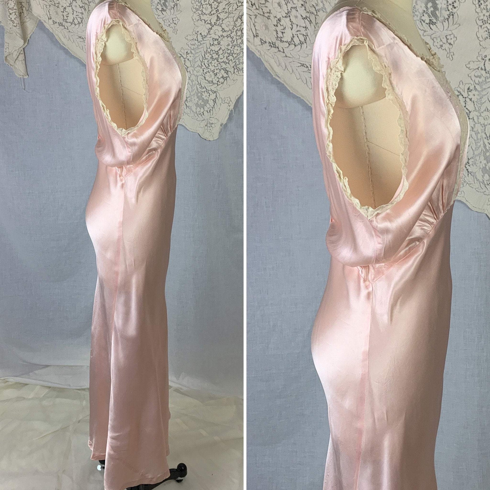 Vintage 1940's Night Gown | Pale Pink Rayon Satin with Floral Appliques & Ruffled Ivory Lace | Size LG, XL - Daggers & Dames