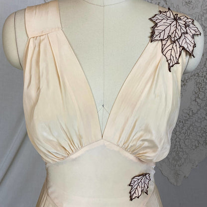 Vintage 1940's Nightgown | Buttermilk Cream Rayon with Embroidered Leaf Appliques | Size XS | Artemis - Daggers & Dames