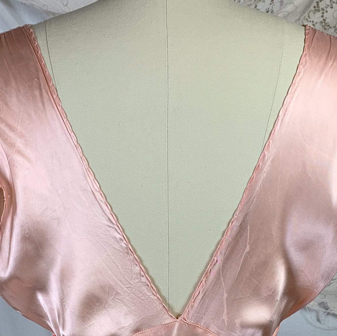 Vintage 1940's Nightgown | Deep Blush Pink Rayon Satin with Cap Sleeves & Scalloped Edges | Size MED - Daggers & Dames