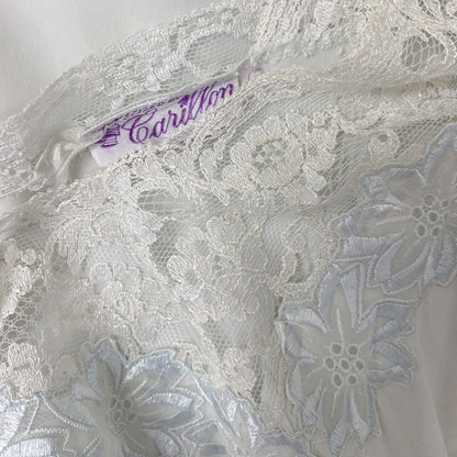 Vintage 1940's Nightgown | Icy Blue Rayon with White Lace & Embroidered Floral Appliqués | Size XS | Carillon - Daggers & Dames