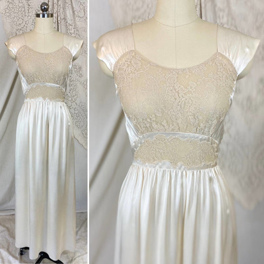 Vintage 1940's Nightgown | Ivory Silk with Nude Floral Lace | Size XS, S | Saks Fifth Avenue - Daggers & Dames