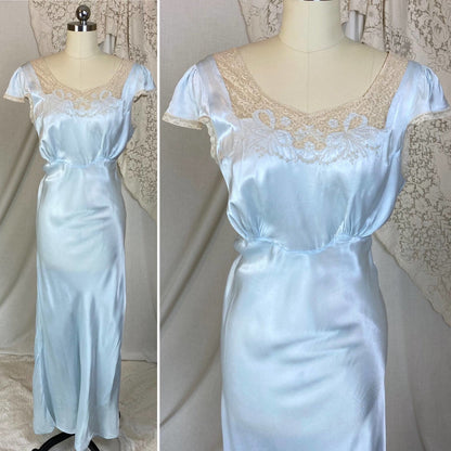 Vintage 1940's Nightgown | Pastel Blue Rayon Satin with Ecru Lace & Bow Appliques | Size XS, S | Rayette - Never Worn - Daggers & Dames