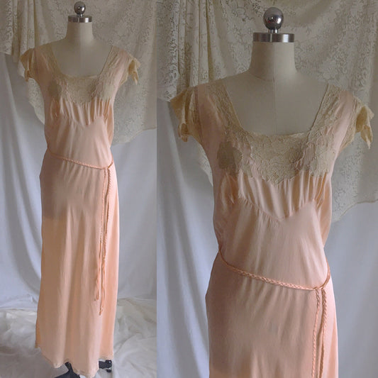 Vintage 1940's Nightgown | Peach Silk with Alencon Lace & Braided Tassel Sash Tie | Size LG - Daggers & Dames