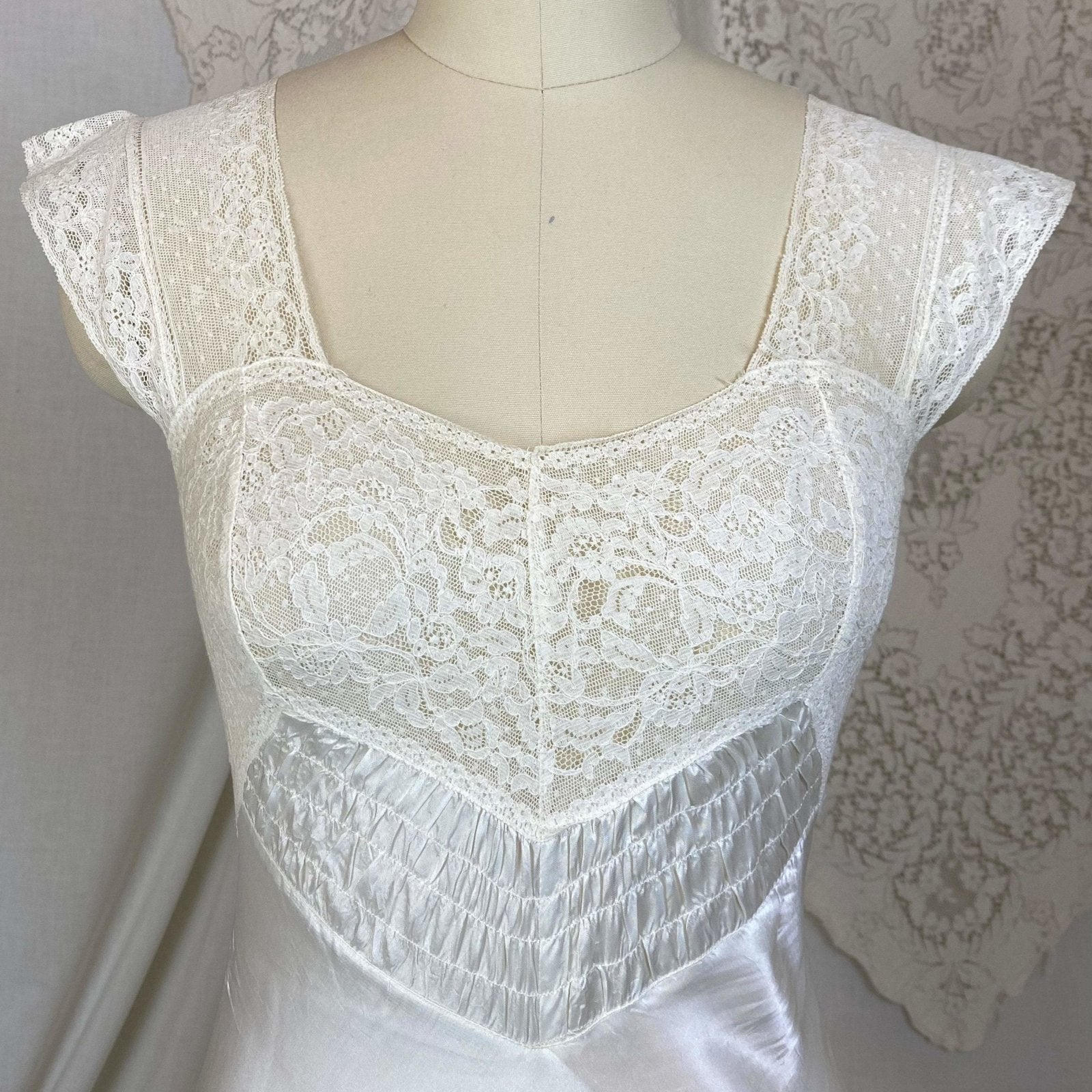 Vintage 1940's Nightgown | Pearlescent White Rayon Satin with Cotton Lace | Size XS | Prim-Lure - Daggers & Dames