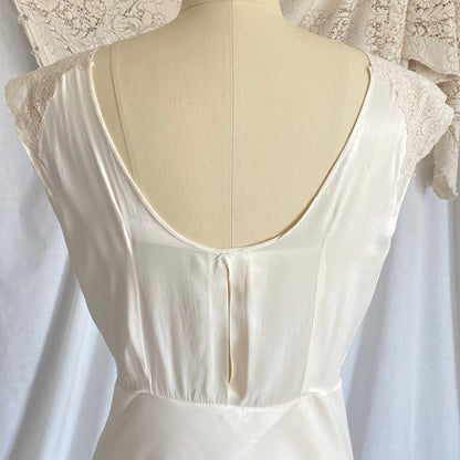 Vintage 1940's Nightgown | Pearly White Rayon Satin with Ivory Floral Cotton Lace & Center Slit | Size S, M | Sleepy Suzy - Daggers & Dames
