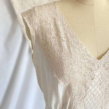 Vintage 1940's Nightgown | Pearly White Rayon Satin with Ivory Floral Cotton Lace & Center Slit | Size S, M | Sleepy Suzy - Daggers & Dames