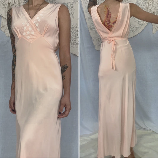 Vintage 1940's Nightgown | Rich Pink Rayon with White Floral Embroidery | Size M | Lady Duff - Daggers & Dames