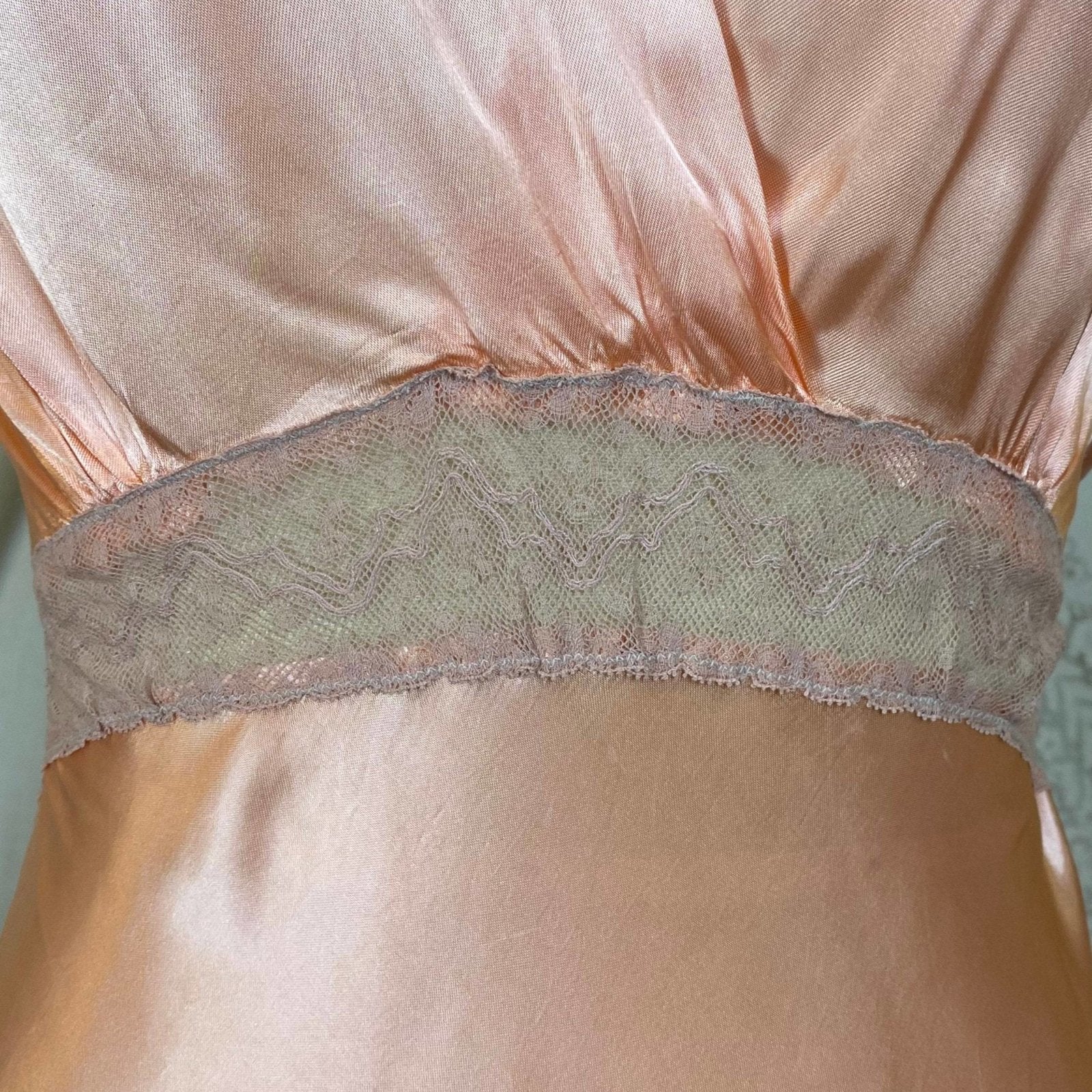 Vintage 1940's Nightgown | Rose Gold Pink Rayon Satin with Warm Nude Tambour Lace | Size S, M | Never Worn - Daggers & Dames