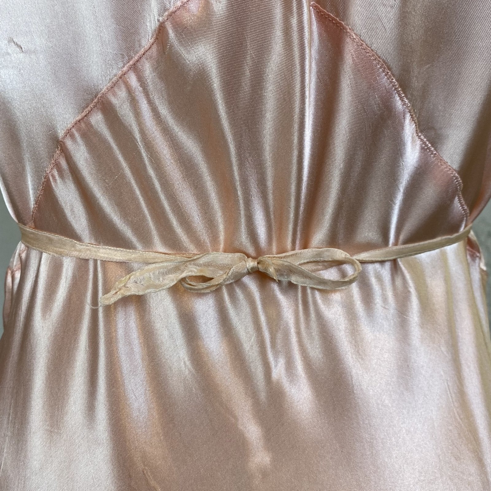 Vintage 1940's Nightgown | Rose Pink Rayon Satin with Ivory Floral Lace | Size M, LG - Daggers & Dames
