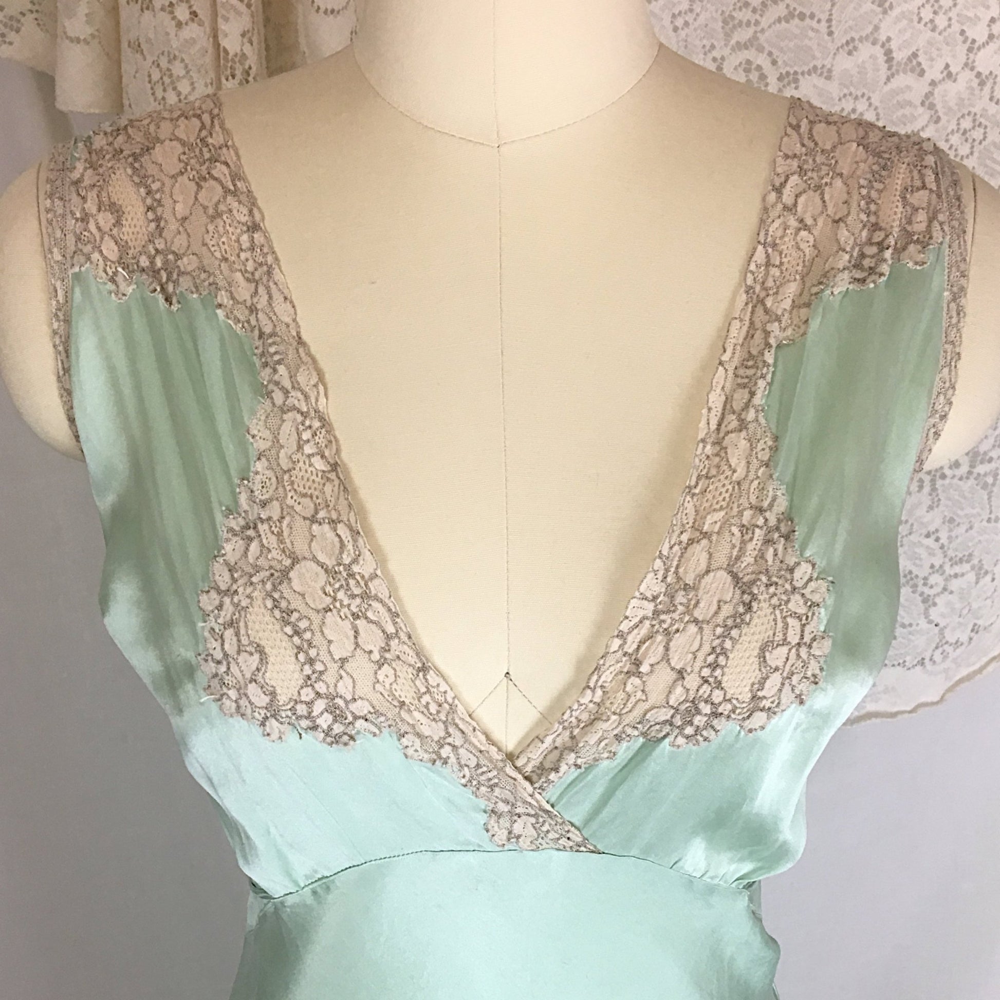 Vintage 1940's Nightgown | Seafoam Green Silk with Ivory Lace | Ro Jene | Size MED - Daggers & Dames