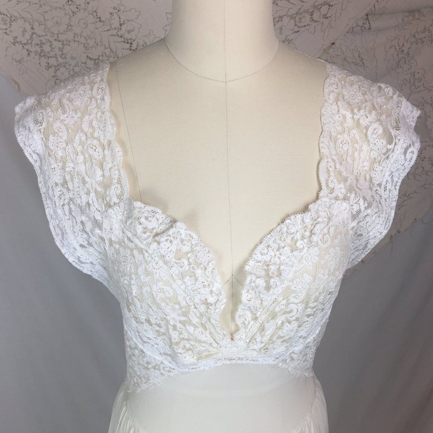 Vintage 1940's Nightgown | Sheer White Silk Chiffon with Ruffled Lace | Fischer Heavenly Silk Lingerie | Size MED - Daggers & Dames