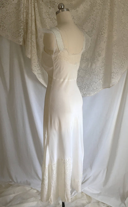 Vintage 1940's Nightgown | Silky White Rayon with Blue Ribbon Bows & Lace | Godfried Lingerie | Size XXS, XS Petite - Daggers & Dames