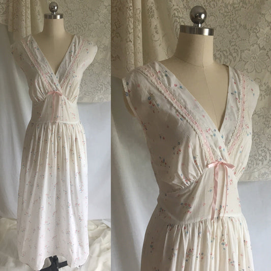 Vintage 1940's Nightgown | White Cotton with Floral Pattern & Ribbon | New Old Stock | Bridal Lingerie | Size LG, XLG - Daggers & Dames