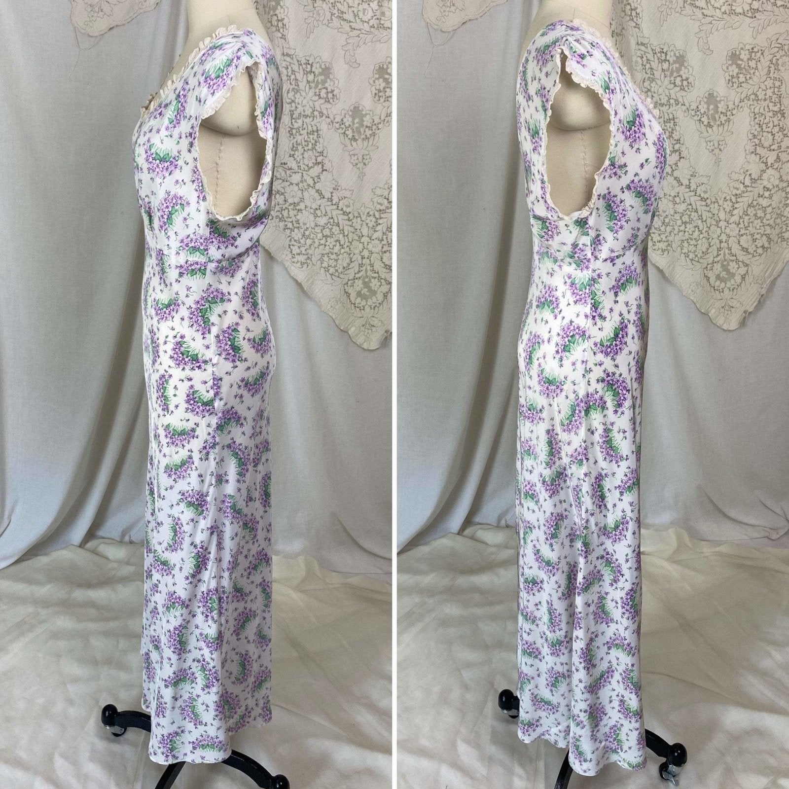 Vintage 1940's Nightgown | White rayon with Purple Lilac Floral Print | Size XS, S | Textron - Daggers & Dames