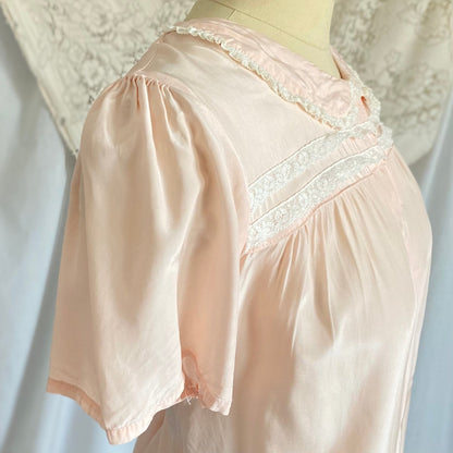 Vintage 1940's Pajama Set | Light Pastel Pink Rayon with Ivory Lace | Size M, LG | Miss Crinoline - Daggers & Dames