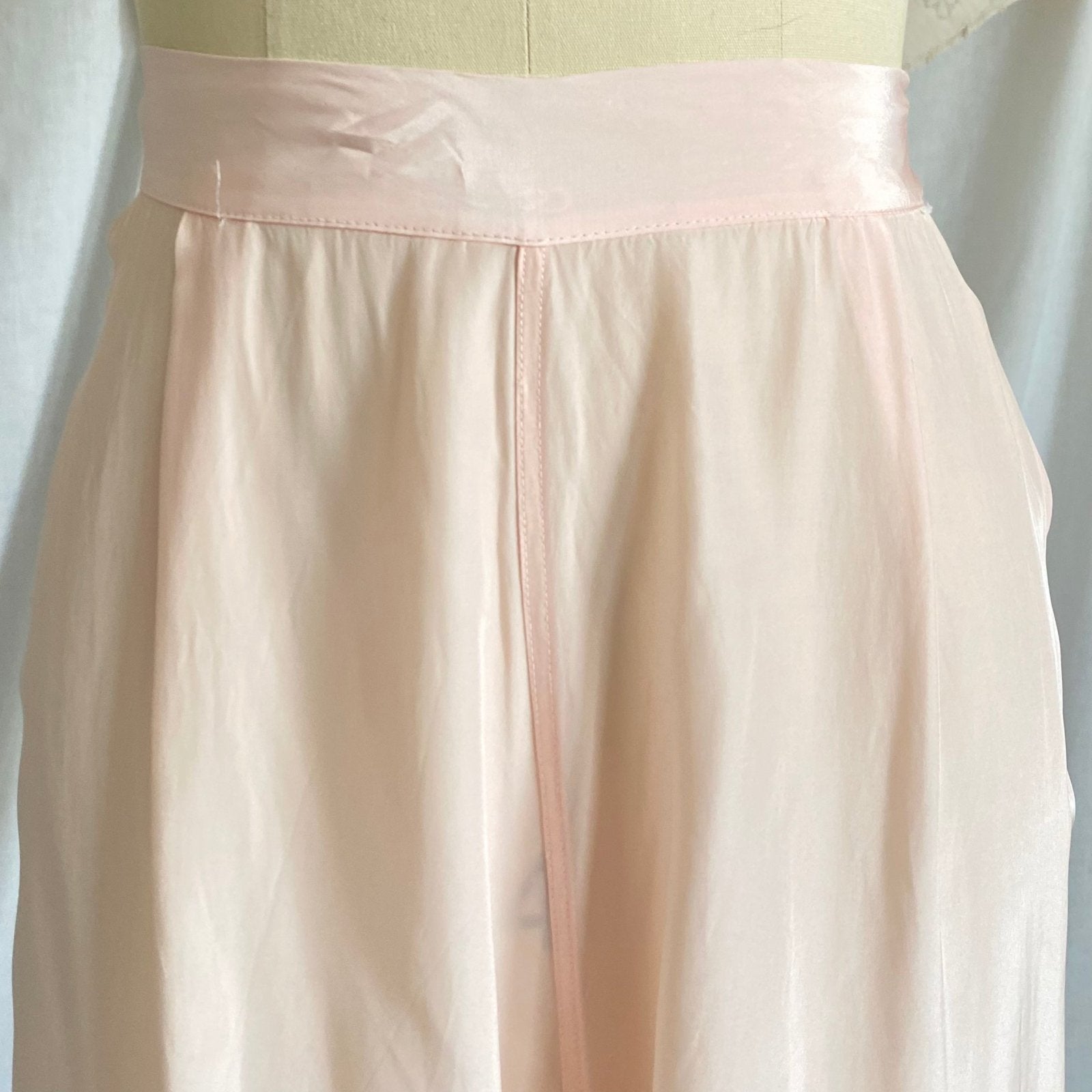 Vintage 1940's Pajama Set | Light Pastel Pink Rayon with Ivory Lace | Size M, LG | Miss Crinoline - Daggers & Dames