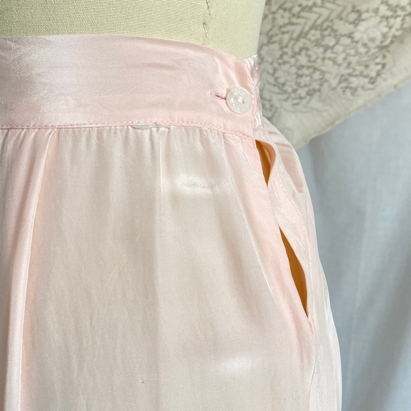 Vintage 1940's Pajama Set | Light Pastel Pink Rayon with Ivory Lace | Size M, LG | Miss Crinoline - Daggers & Dames