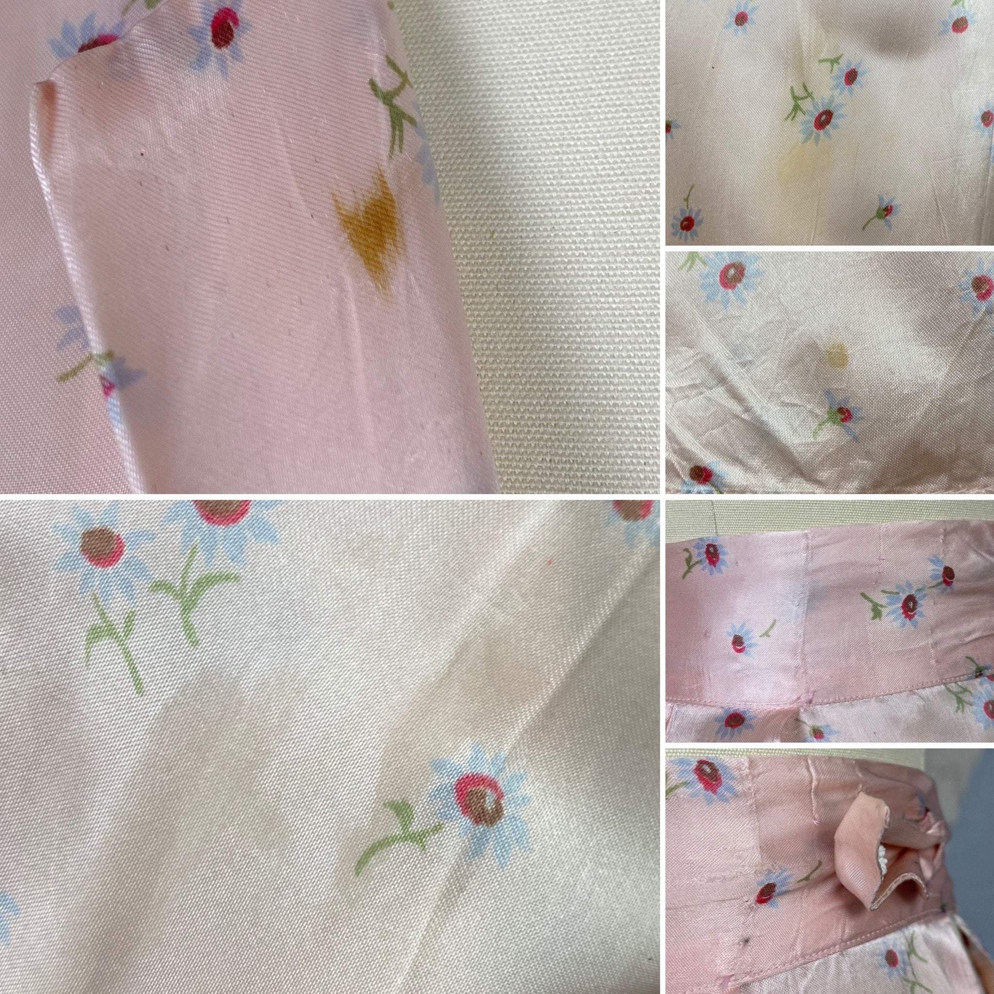Vintage 1940's Pajama Set | Light Rosy Pink Rayon Satin with Daisy Floral Print | Size XS | W/B Weisman - Daggers & Dames