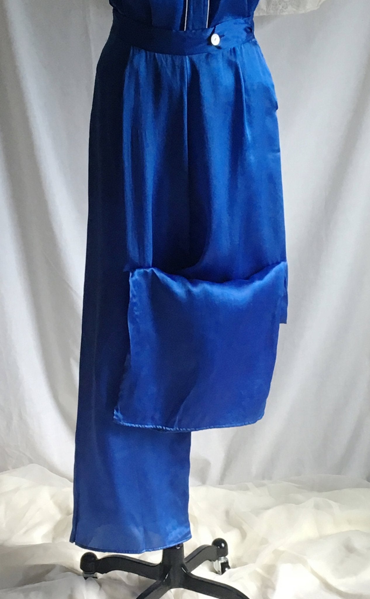 Vintage 1940's Pajama Set | Royal Blue Silk with White Embroidery | Miss Swank | Size XS - Daggers & Dames