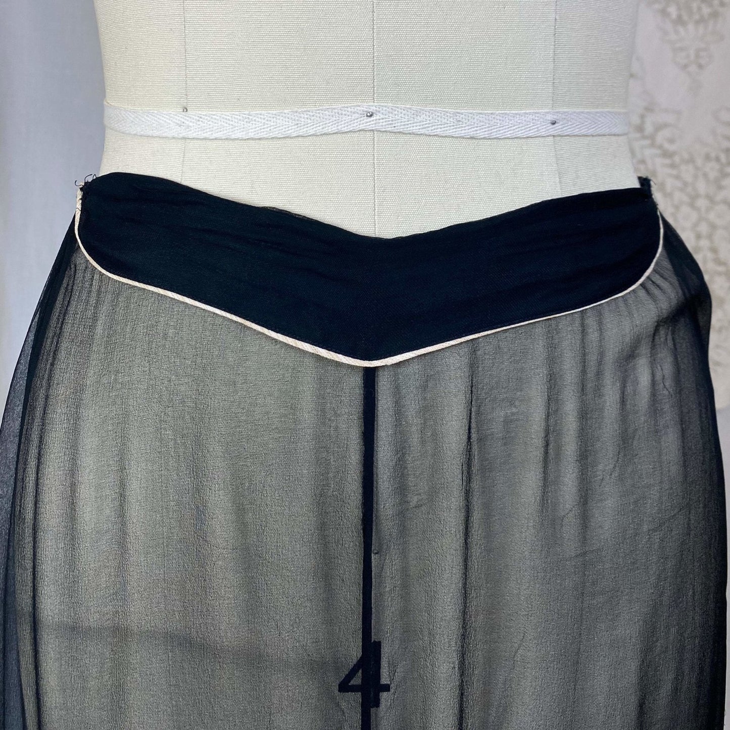 Vintage 1940's Pajama Set | Sheer Silk Chiffon with Hand Painted Scene & Frog Buttons | Size XS, S | Made in Japan - Daggers & Dames