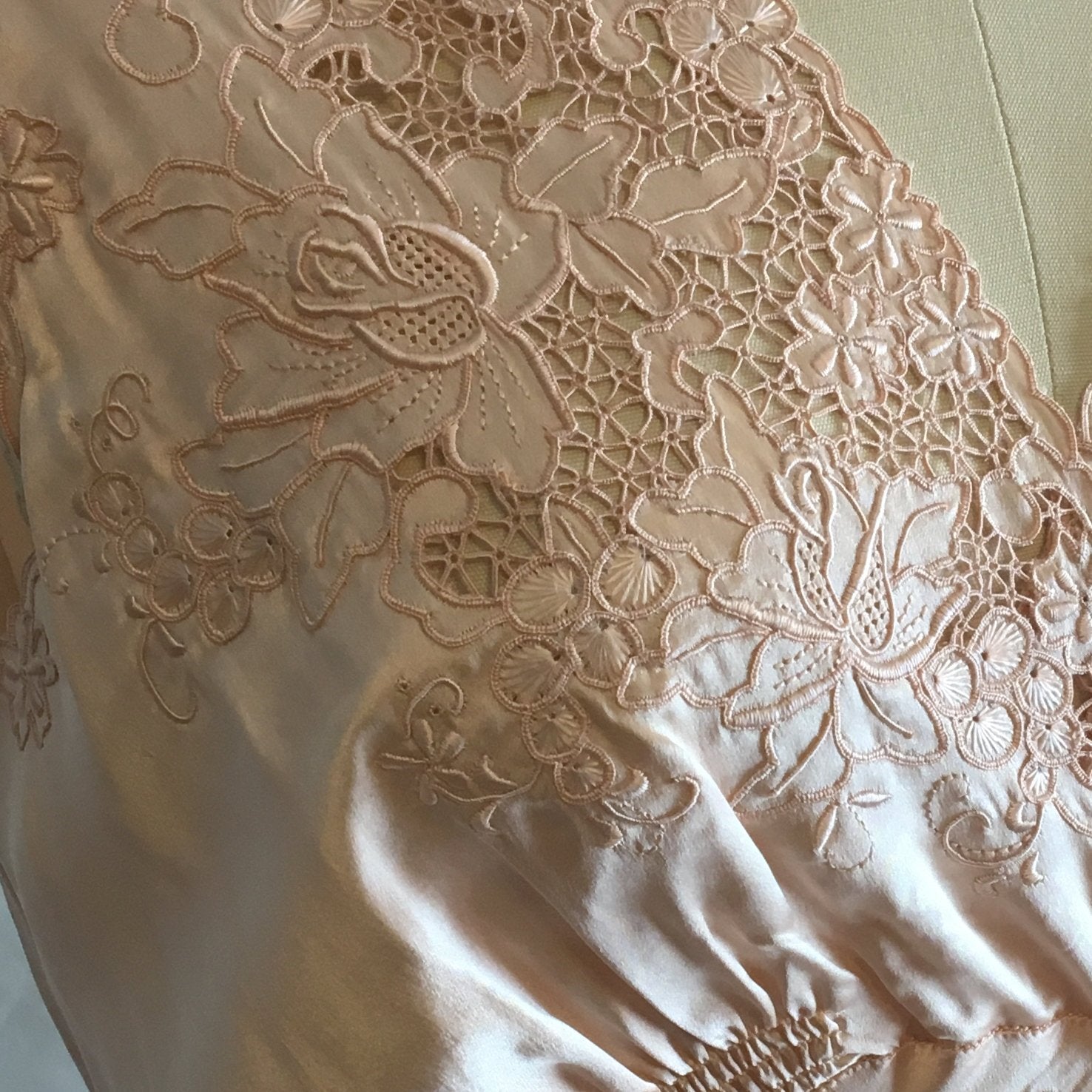 Vintage 1940's Peignoir Set | Peach Chinese Silk with Hand Embroidery & Frog Button Closure | Bridal Lingerie | Size 36, M, LG - Daggers & Dames