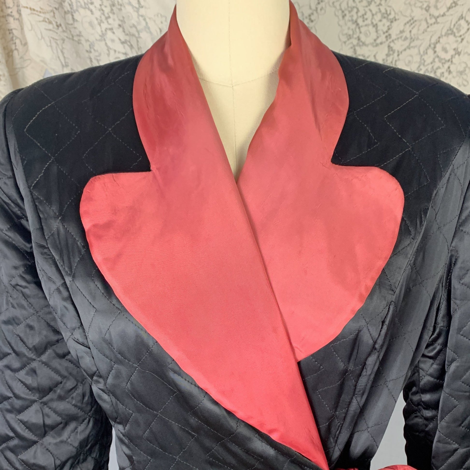 Vintage 1940's Robe | Quilted Black Rayon Satin with Dark Orange Taffeta Lining | Size M | Taylor Mode - Daggers & Dames