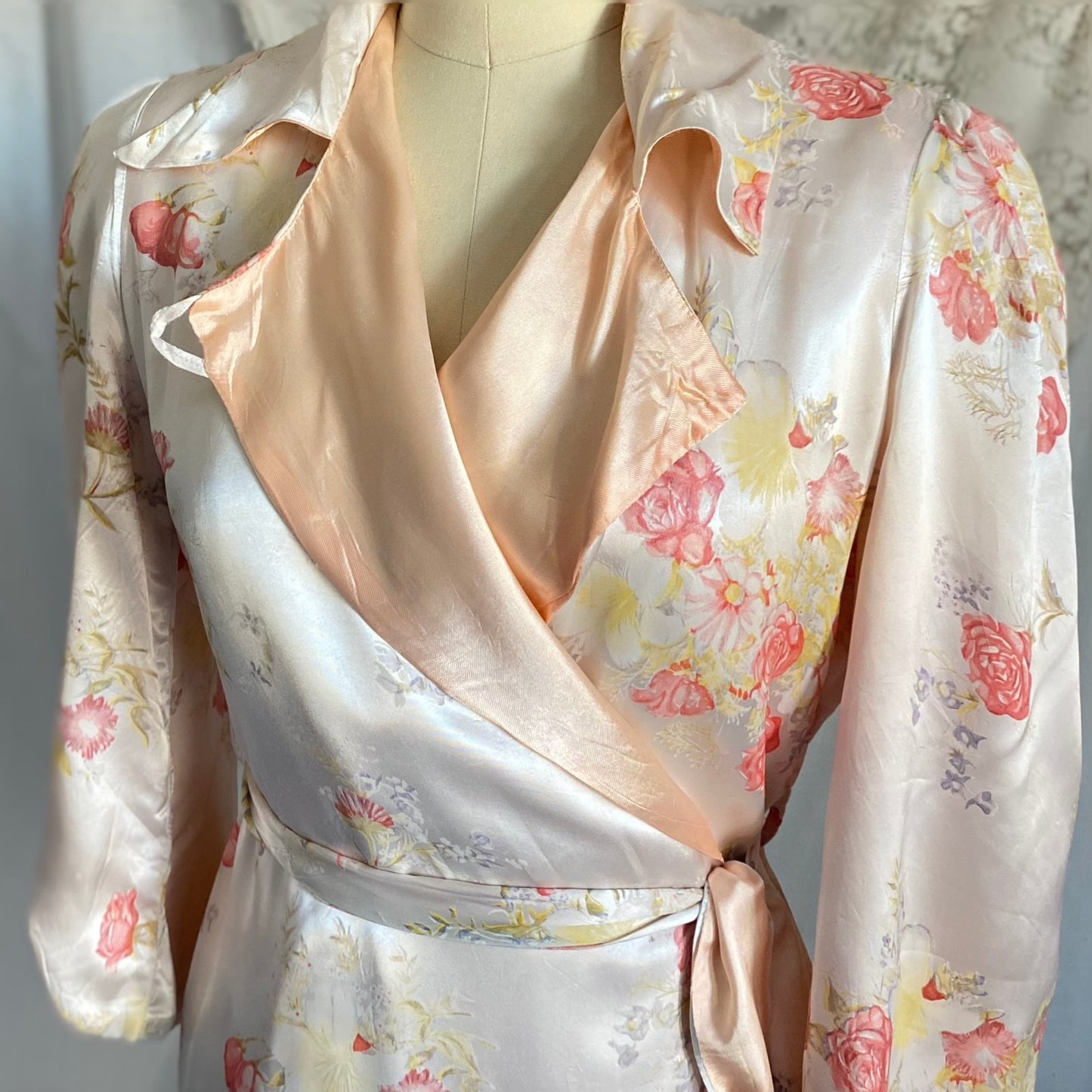 Vintage 1940's Robe | Silky White Rayon Satin with Pink Rose Floral Print & Bell Sleeves | Size S, M, LG - Daggers & Dames