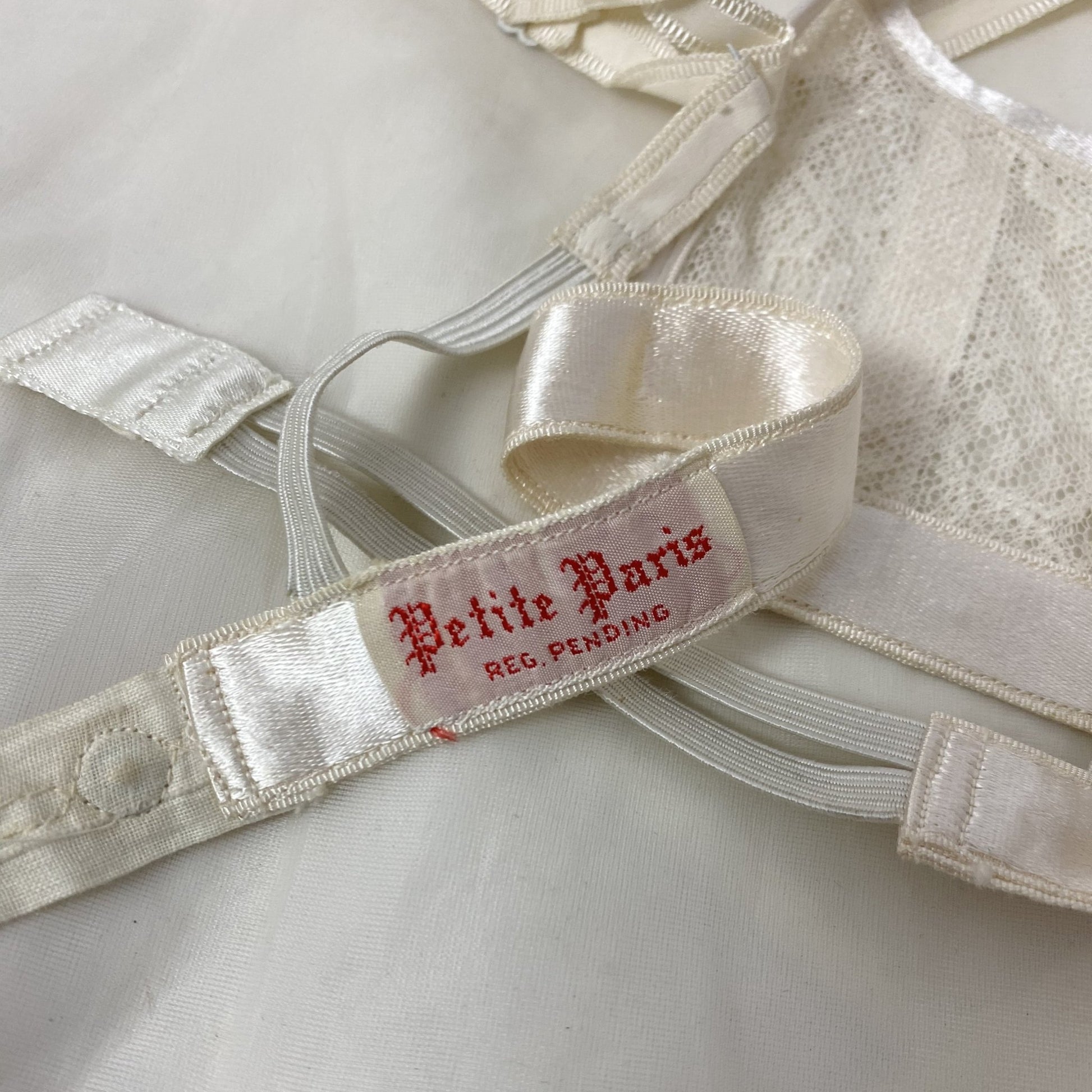 Vintage 1940's Shelf Bra | Creamy White Rayon Satin & Floral Lace Chiffon | Size 34 B | Petite Paris - Daggers & Dames