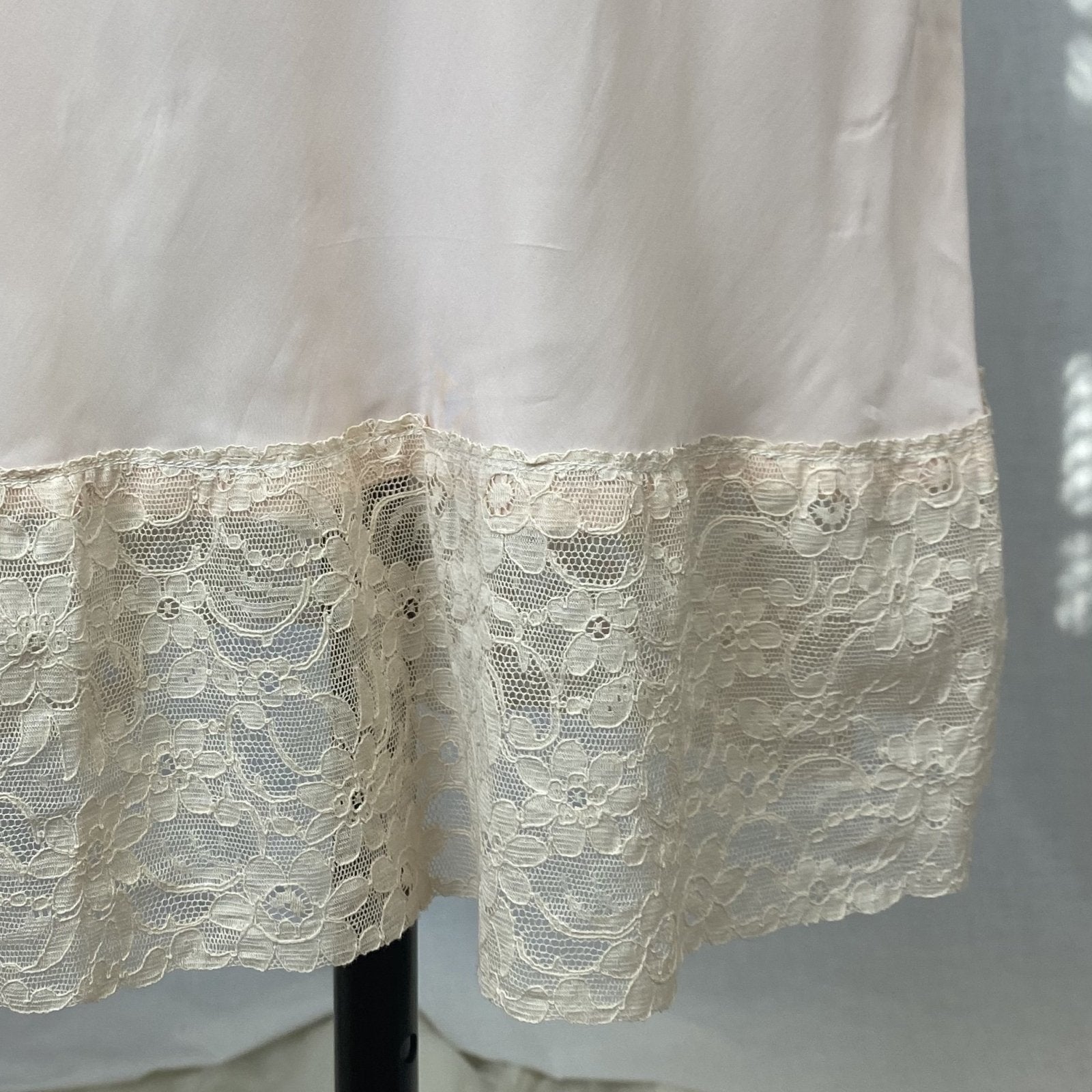 Vintage 1940's Slip | Baby Pink Rayon with Ivory Cotton Lace & Floral Applique | Size XS | Aristocraft, Never Worn - Daggers & Dames