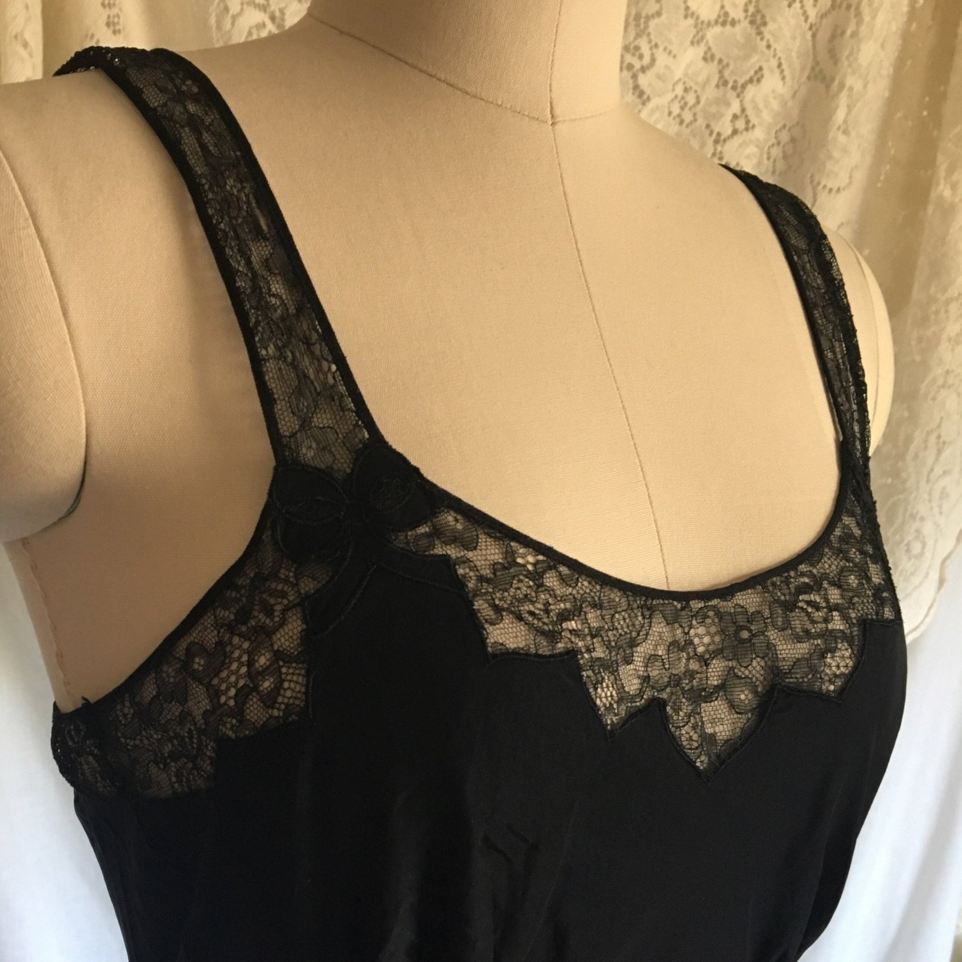 Vintage 1940's Slip | Ebony Black Rayon with Lace & Bias Cut with Bow Appliques | Barbizon | Size S - Daggers & Dames