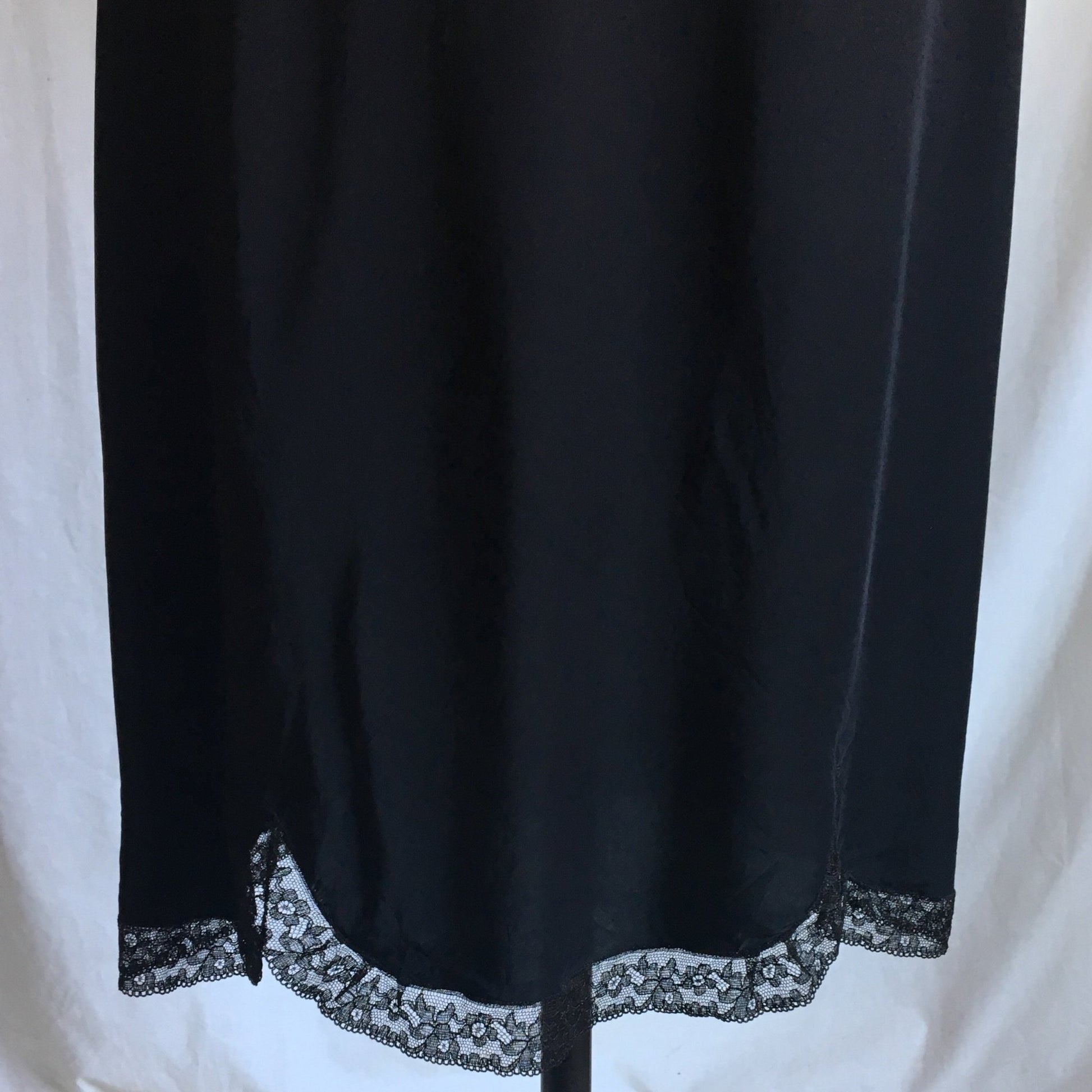 Vintage 1940's Slip | Ebony Black Rayon with Lace & Bias Cut with Bow Appliques | Barbizon | Size S - Daggers & Dames