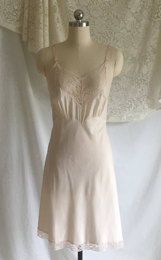 Vintage 1940's Slip | Pale Pink Cotton with Nylon & Lace Bias Cut Bodice | Fischer Heavenly Lingerie | Size M, LG - Daggers & Dames