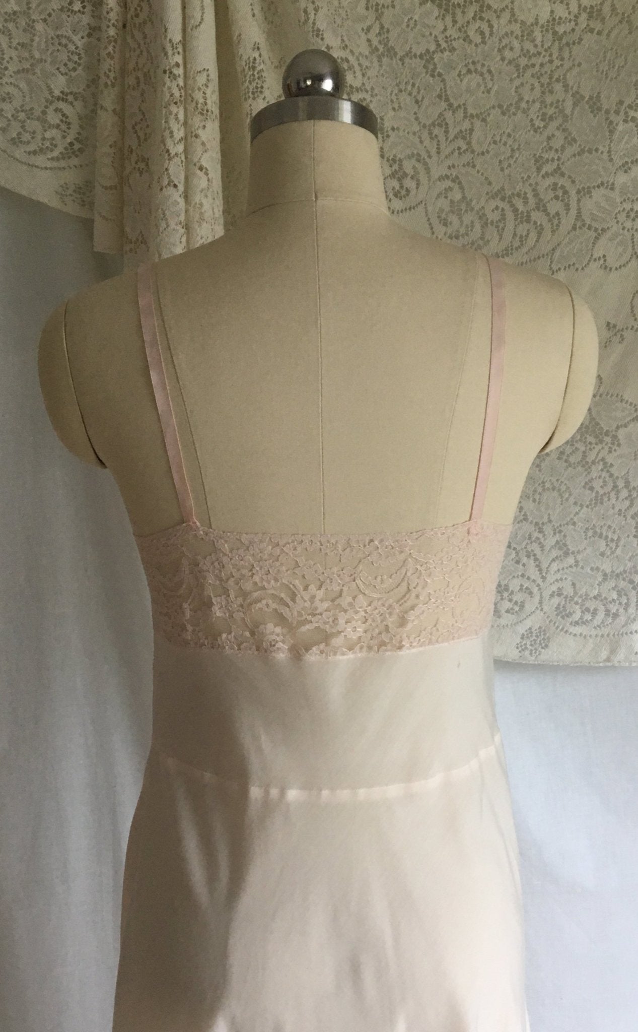 Vintage 1940's Slip | Pale Pink Cotton with Nylon & Lace Bias Cut Bodice | Fischer Heavenly Lingerie | Size M, LG - Daggers & Dames