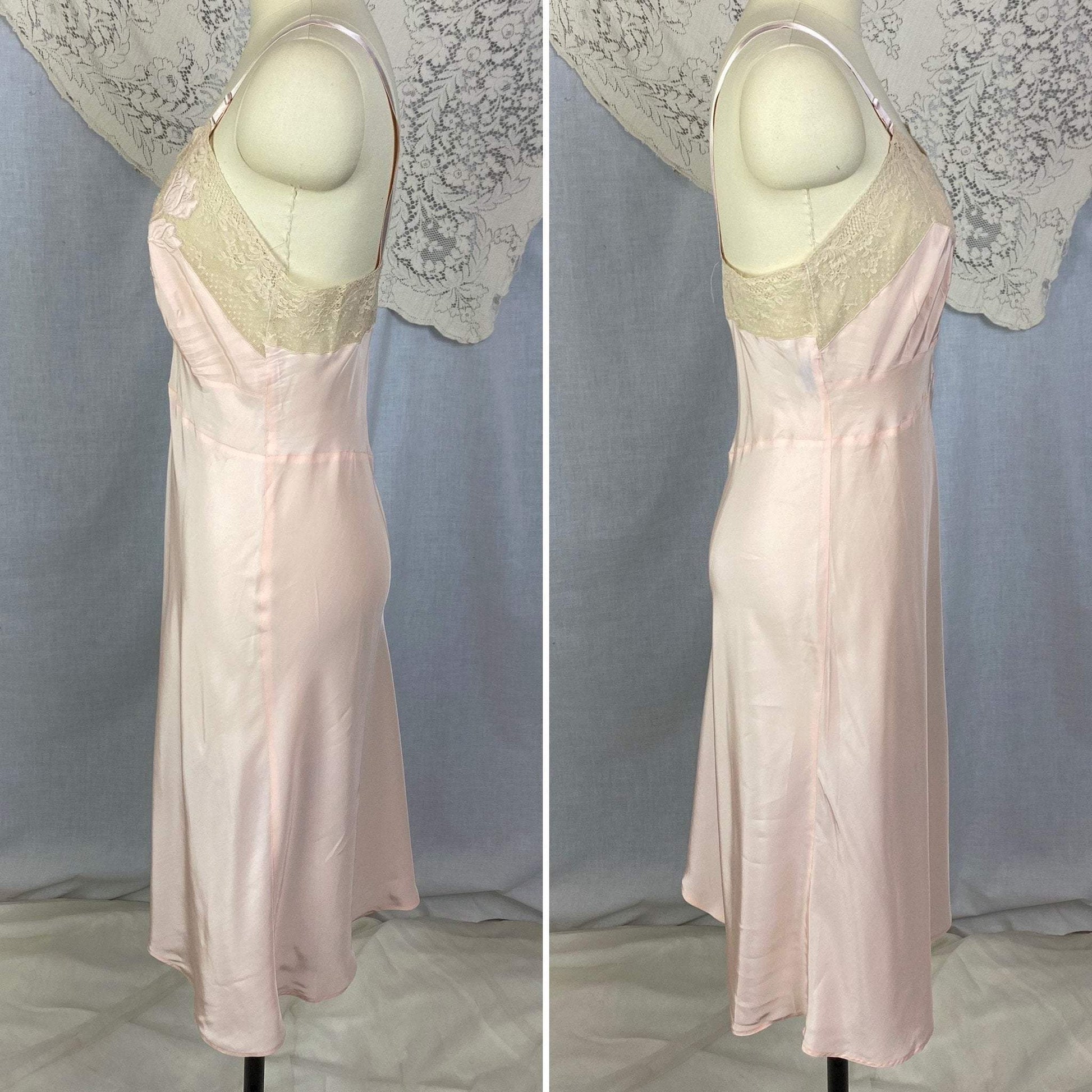 Vintage 1940's Slip | Pale Powder Pink Rayon with Ivory Lace & Floral Appliqué | Size 34 Bust, S, M | Rhythm Lingerie - Never Worn - Daggers & Dames