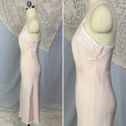 Vintage 1940's Slip | Pale Powder Pink Silk with Tulle Diamond Insert & Lace | Size XS, S | Laura Lane -Never Worn - Daggers & Dames