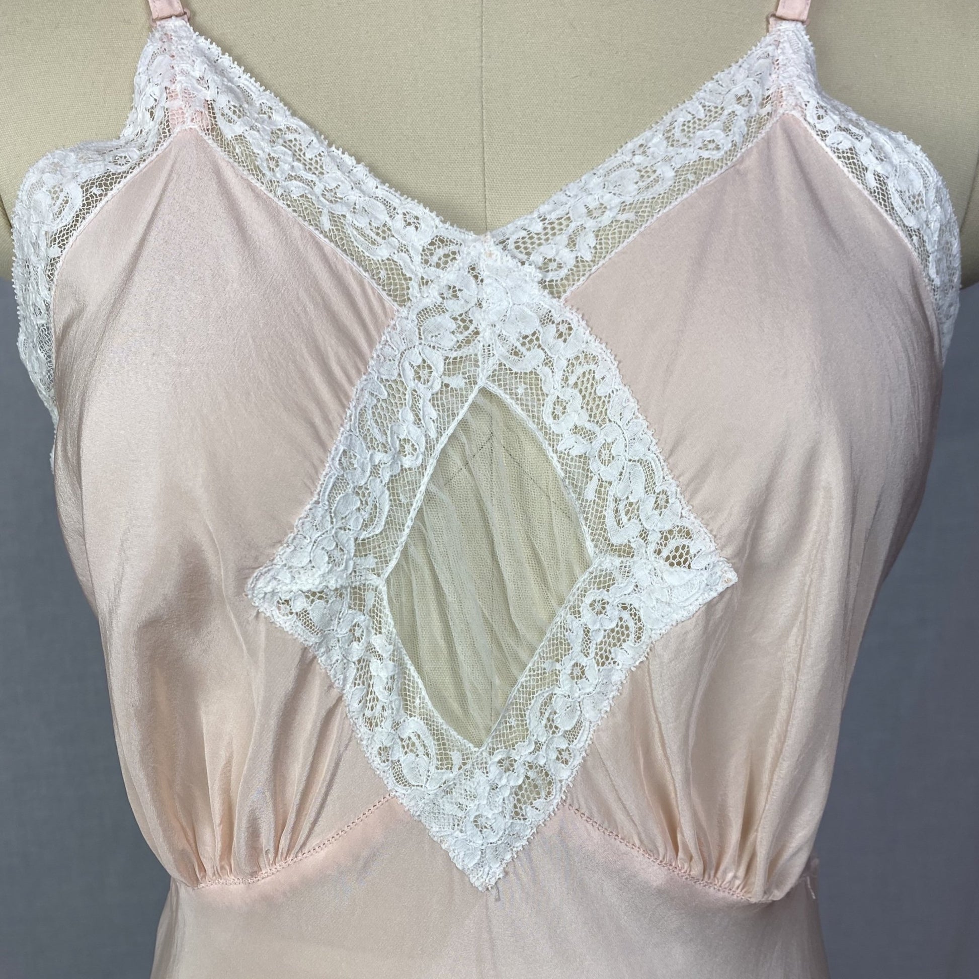 Vintage 1940's Slip | Pale Powder Pink Silk with Tulle Diamond Insert & Lace | Size XS, S | Laura Lane -Never Worn - Daggers & Dames