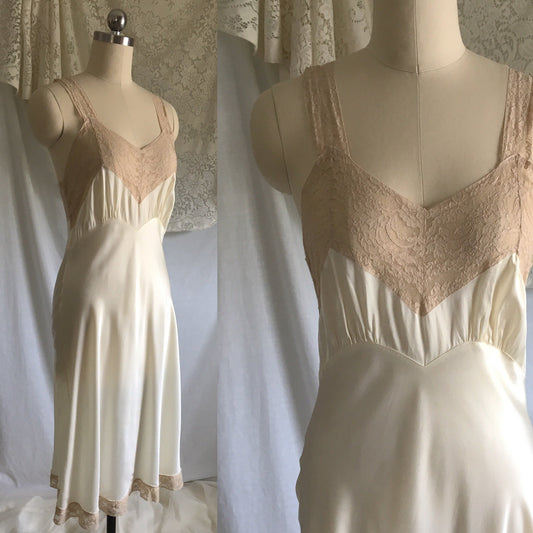 Vintage 1940's Slip | Pearl White Rayon Satin with Ecru Lace | Size XS, S Petite - Daggers & Dames