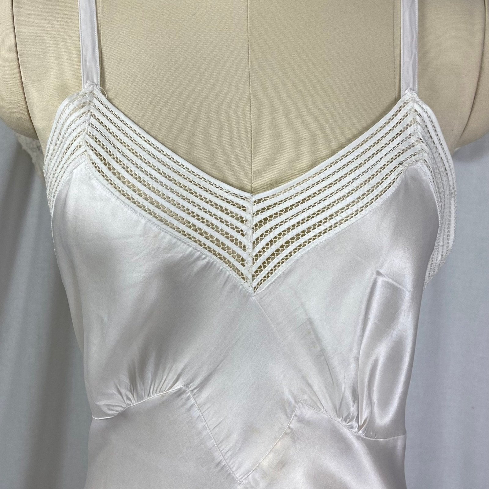 Vintage 1940's Slip | Pearly White Rayon Satin | Size S, M | Mary Barron -Never Worn - Daggers & Dames