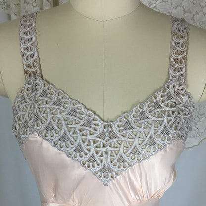 Vintage 1940's Slip | Powder Pink Rayon Satin with Embroidered Cutout Lace | Radelle | Size XS - Daggers & Dames
