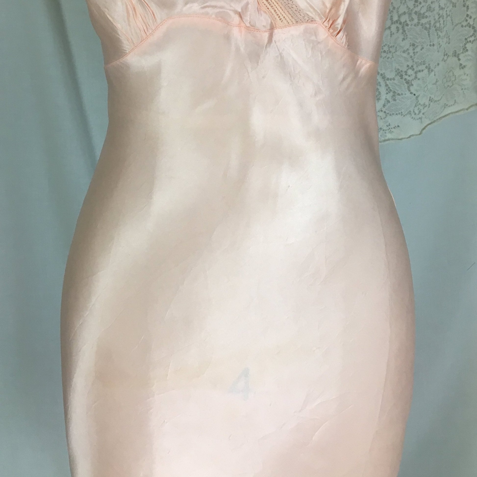 Vintage 1940's Slip | Size XS | Light Rose Pink Silky Rayon Satin with Entredeux Stitching | Movie Star - Daggers & Dames
